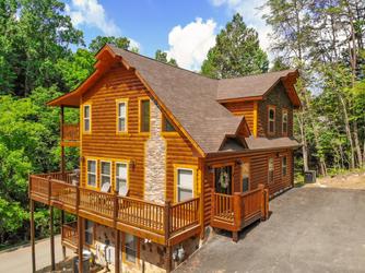 Alpine Poolside Lodge