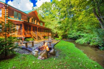 Creekside Getaway