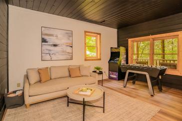 Modern Mountain Cottage Modern Mountain Cottage