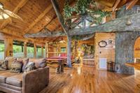 Gatlinburg Enchanted Treehouse
