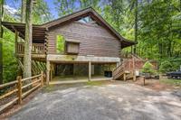 Gatlinburg Enchanted Treehouse