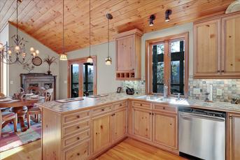 Peak Point Cabin