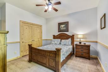 123456 Smoky Mountain Escape