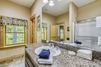 123456 Smoky Mountain Escape
