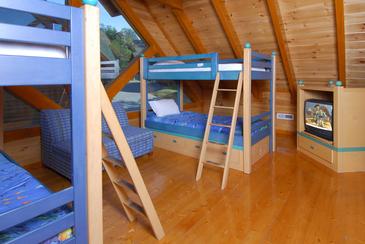Bunk Beds b