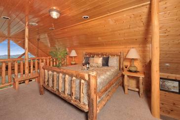 OEWings_TT-On-Eagles-Wings-2015-Bedroom-2-A-Loft