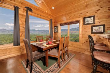 OEWings_TT-On-Eagles-Wings-2015-Dining-Area