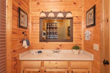 OEWings_TT-On-Eagles-Wings-2015-Bedroom-1-Bath-Vanity-Main-Level