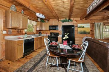 HavITuLatel_TT-Have-I-Told-You-Lately-2016-Kitchen-Dining-Area