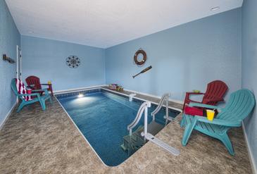 Poolin' Aro_Pool