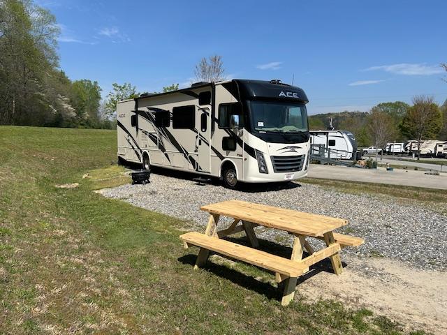 RV Rental - Motorhome Lot #62