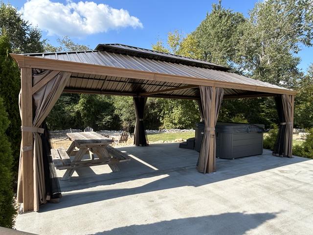 Premium Hot Tub Lot #127