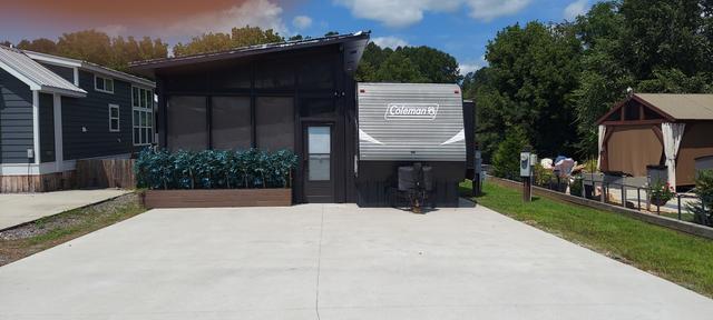 Creekside RV rental  w/ paved Lot 125